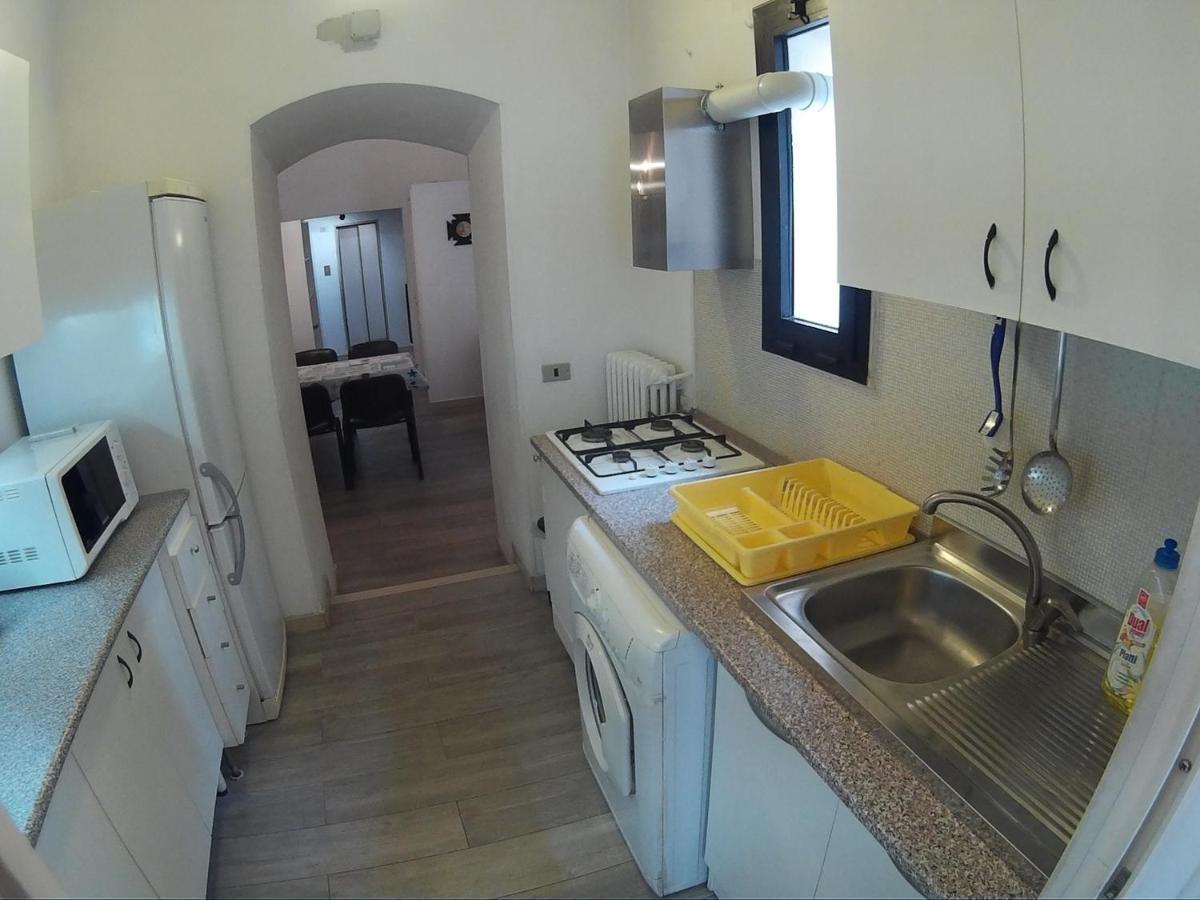 Very Central Apartment, By Shops, Bars, Restaurants Bari Extérieur photo