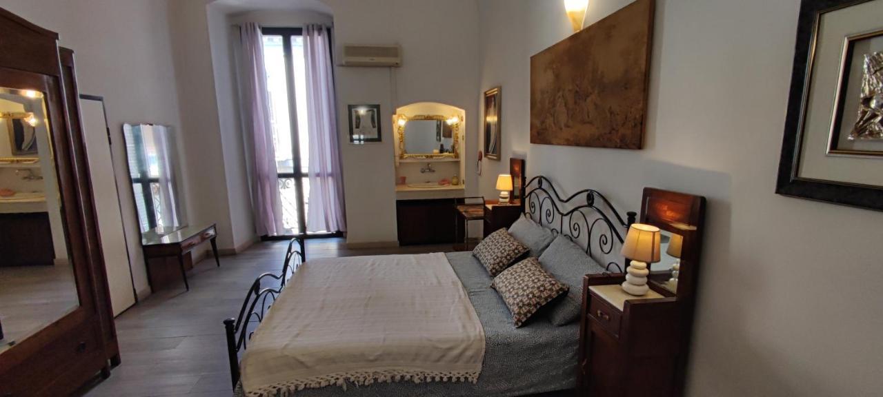 Very Central Apartment, By Shops, Bars, Restaurants Bari Extérieur photo
