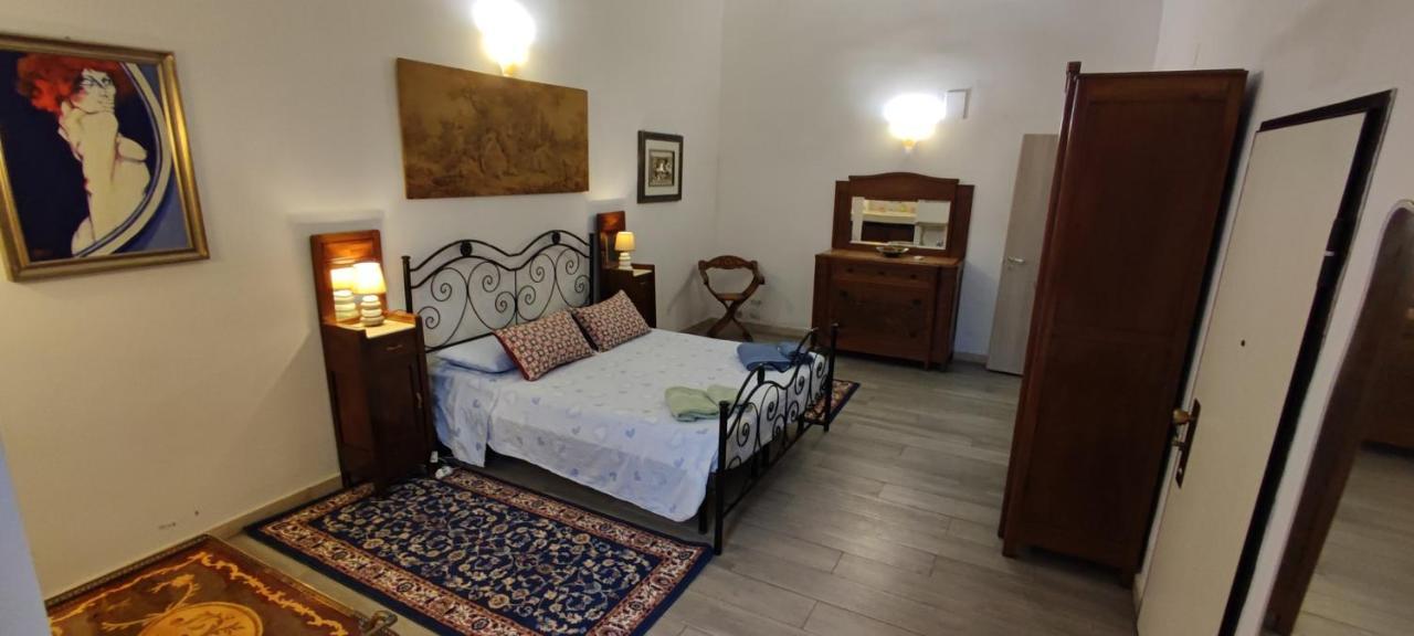Very Central Apartment, By Shops, Bars, Restaurants Bari Extérieur photo