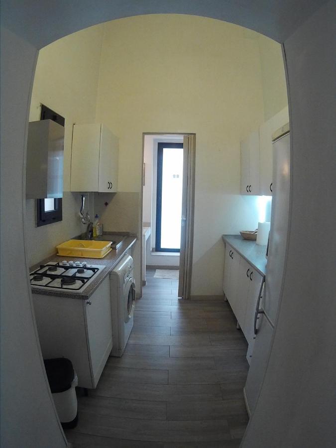 Very Central Apartment, By Shops, Bars, Restaurants Bari Extérieur photo