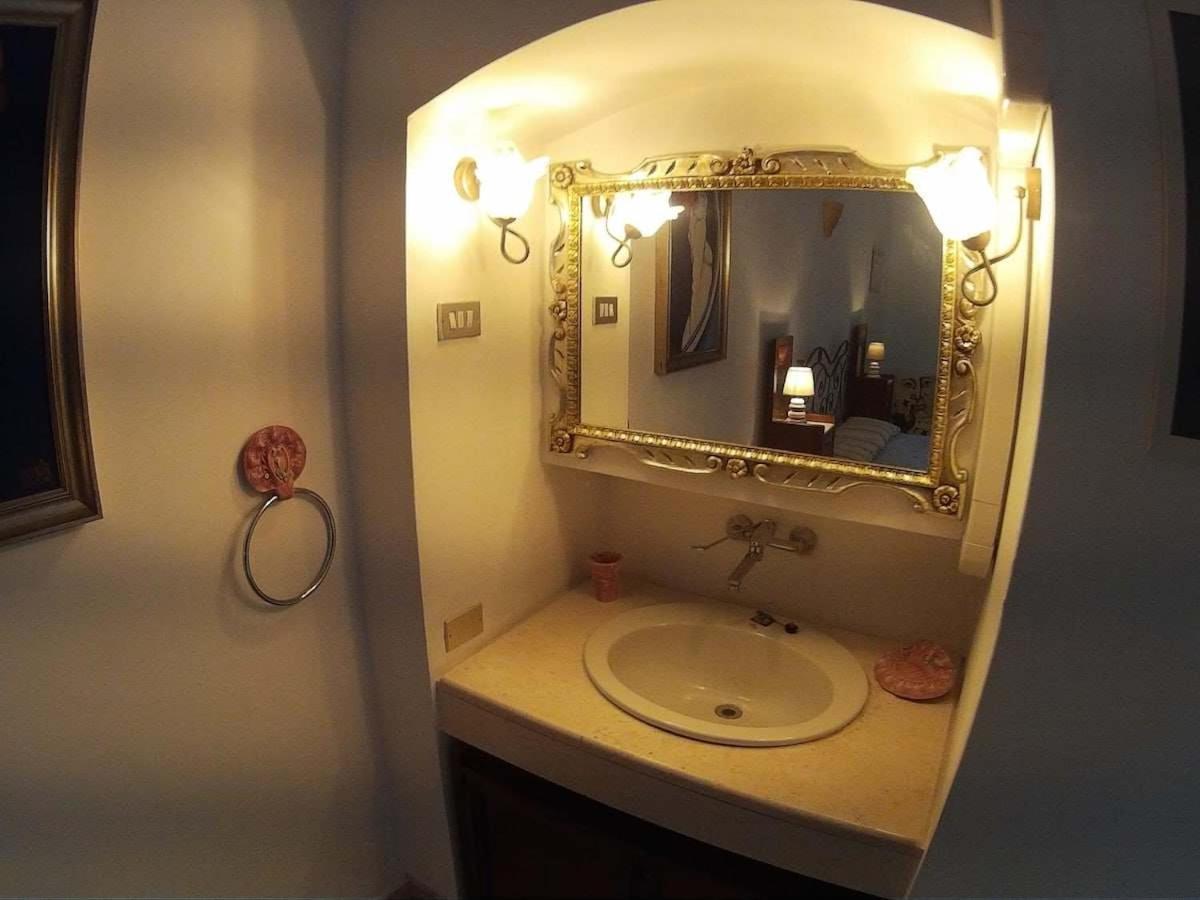 Very Central Apartment, By Shops, Bars, Restaurants Bari Extérieur photo